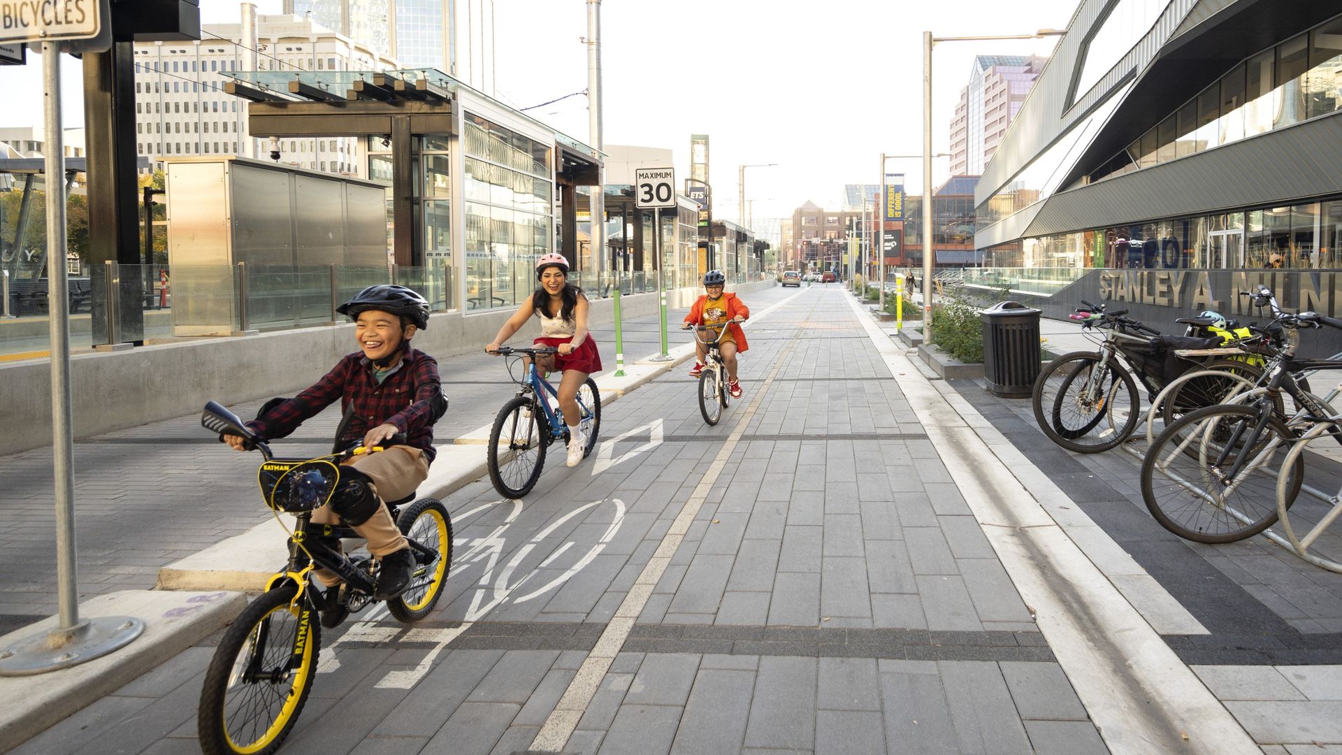 Family-Friendly Routes for Parents with Young Cyclists