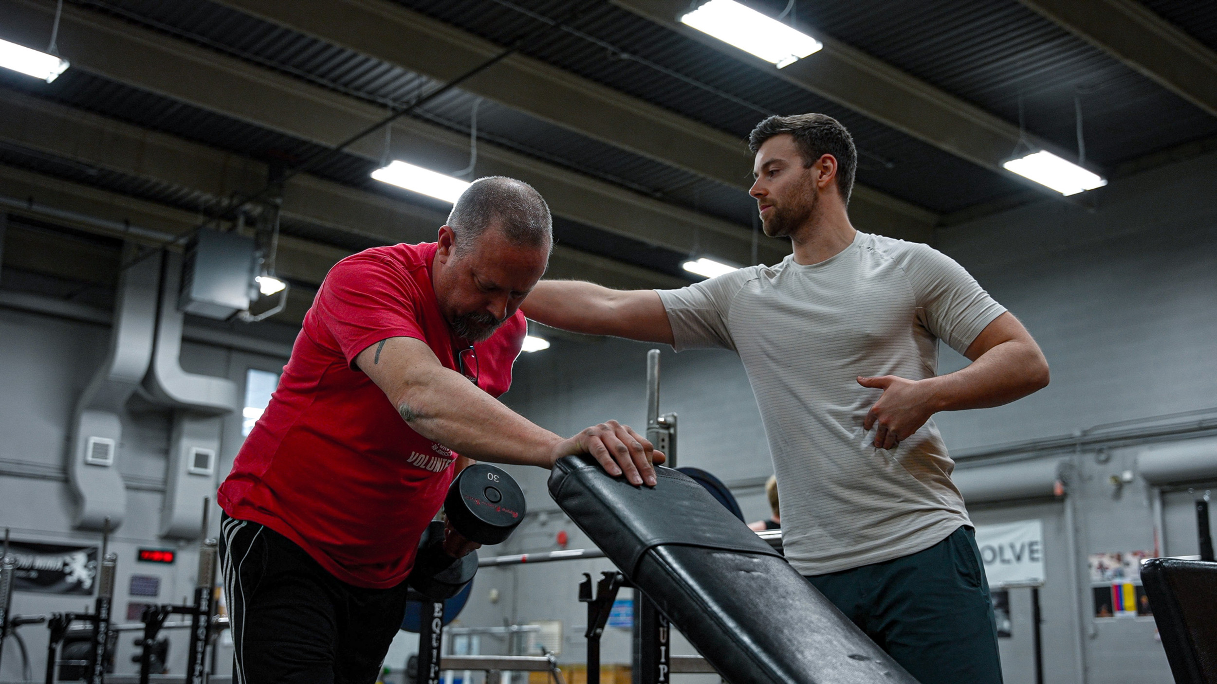 Personal Trainers Edmonton vs Online Coaching: Which Works Better for Local Fitness Goals