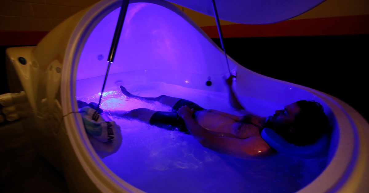 What Is Float Tank Therapy and How Does It Work: An Edmonton Guide to Sensory Deprivation