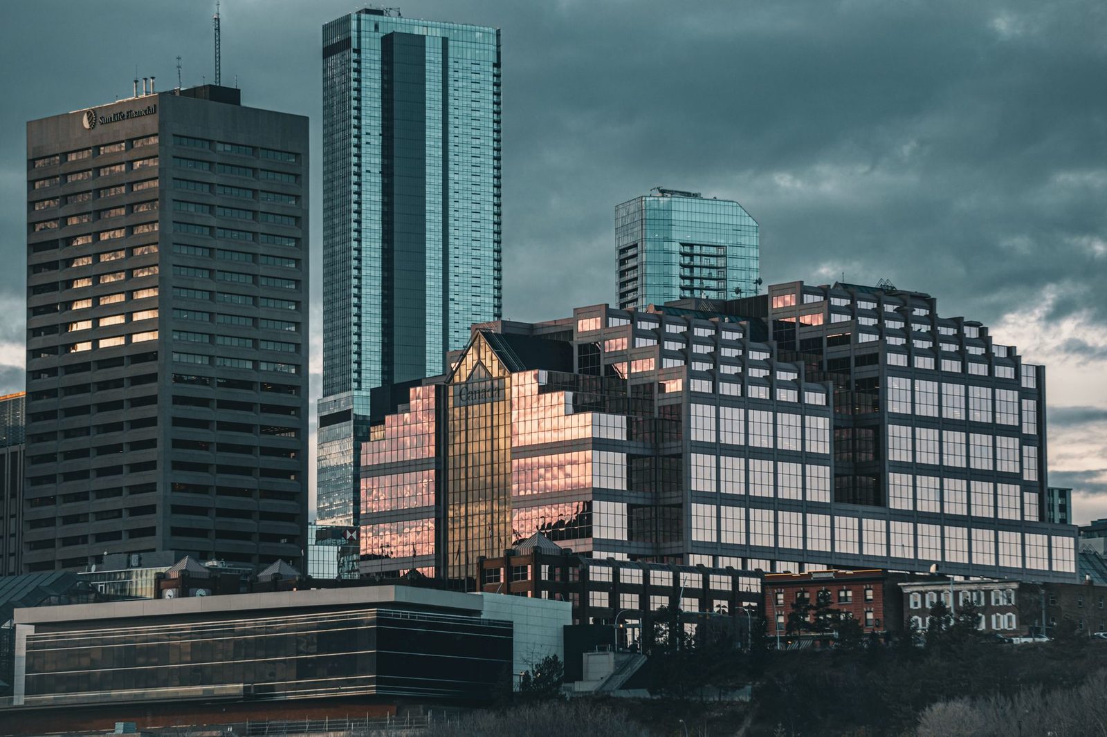 Can You Walk to Fitness Classes on 124 Street? Edmonton's Walkability Guide Building a Walkable Fitness Routine on 124 Street