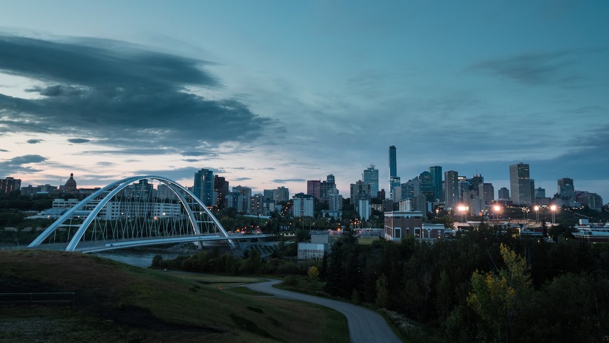 How to Maximize Daylight Hours for Edmonton Summer Fitness: A Step-by-Step Guide