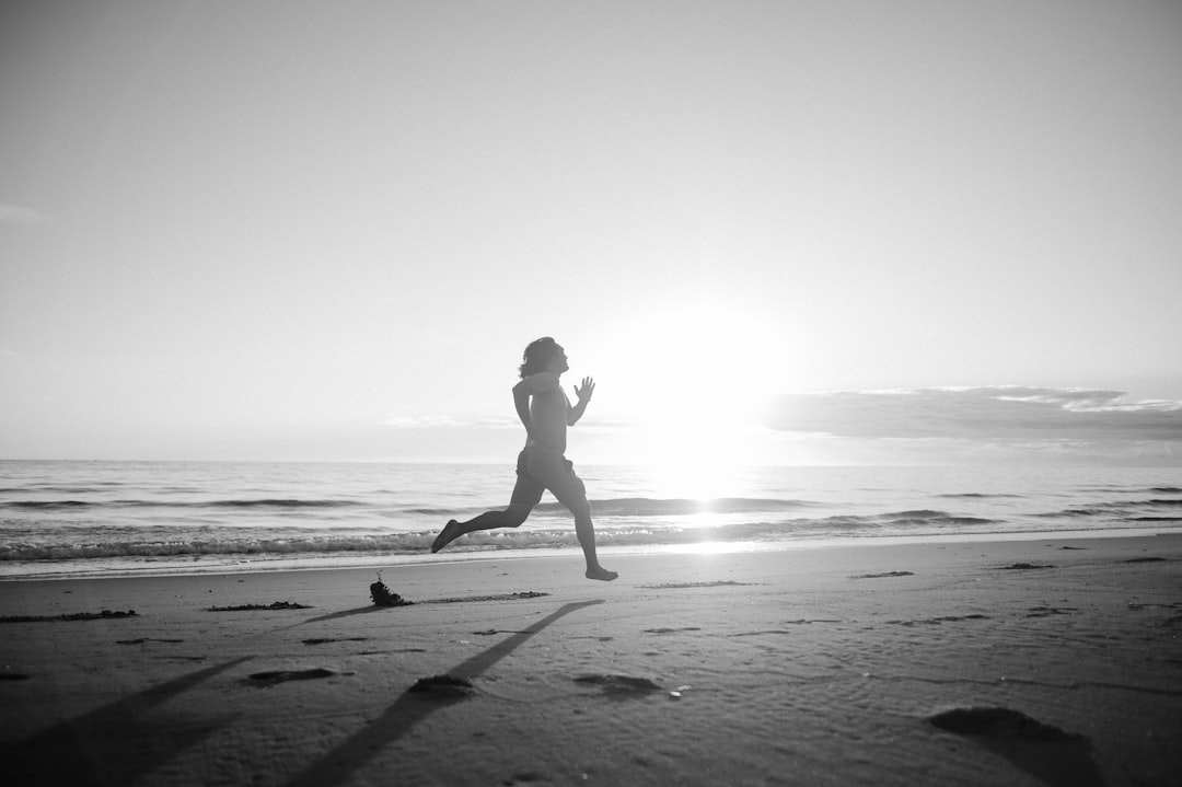 Morning vs Evening Exercise Routines: Which Is Better for Edmonton Schedules and Winters? Consistency and Habit Formation: Which Routine Actually Sticks