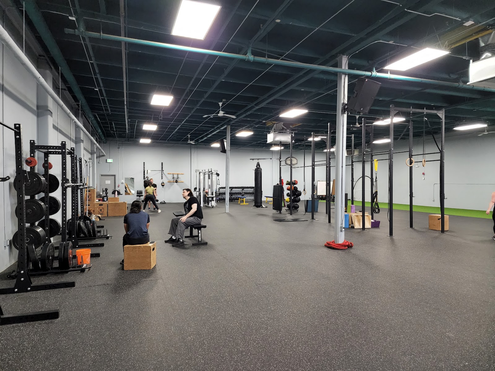 Best Neighborhood Fitness Classes for Beginners in Edmonton: A Complete Guide