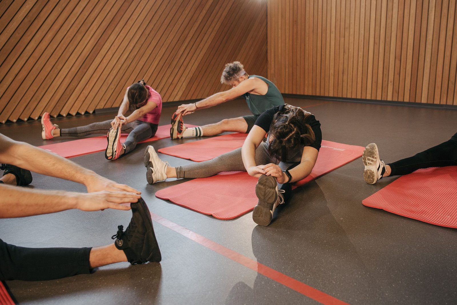Best Stretching and Mobility Classes in Edmonton: The Complete Post-Workout Recovery Guide Gym and Fitness Center Mobility Classes