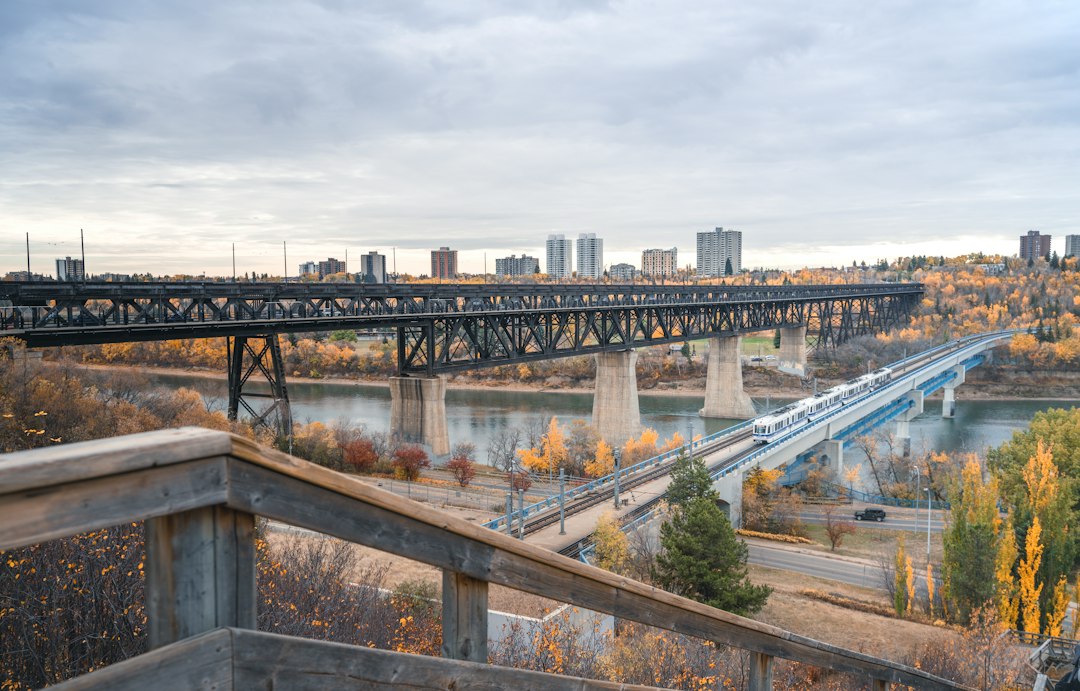 Cold Plunge Therapy in Edmonton: The Complete Guide to Winter Safety Building a Sustainable Cold Plunge Routine Through an Edmonton Winter